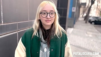 Latina vixen Torbe encounters and has bang-out with EmeJota, a platinum-blonde nerd, in her home
