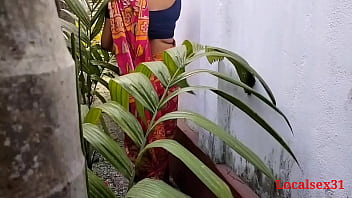Bengali married nymph indulges in outdoor fuck-a-thon with amateur guy