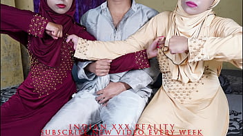Muslim dude indulges in prohibited sensation with Indian doll
