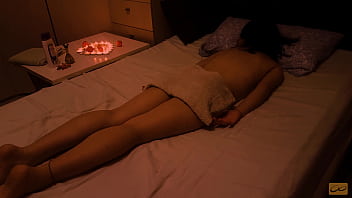 Jiggling ejaculation during a sensuous massage with a huge-boobed Japanese babe
