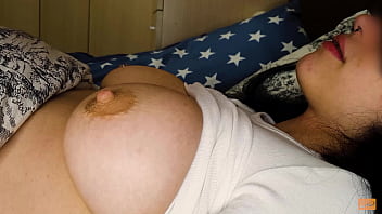 Jiggling climax from powerful nipple stimulation