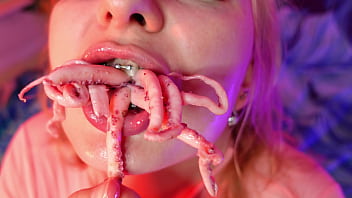 Heavy fetish vid of Arya Grander munching strange delicacy (with braces)